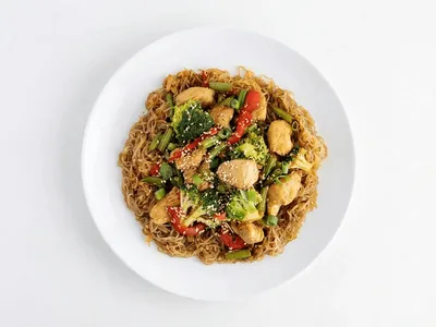 Teriyaki Chicken Stir Fry with Low Carb Noodles — 28g protein chef-made ready meal delivered by Foober