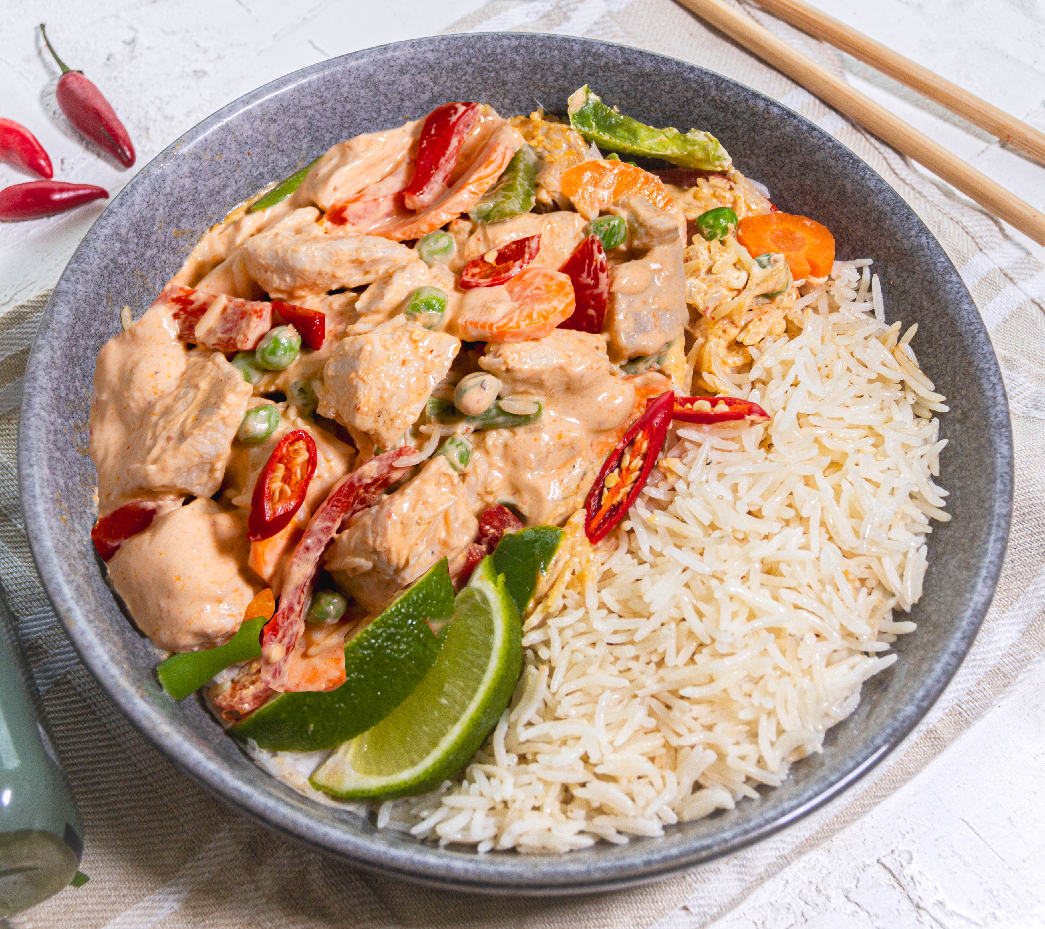 PUMPED - Thai Red Chicken Vegetable Curry — 43g protein chef-made ready meal delivered by Foober
