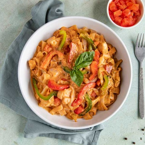 Creamy Tomato and Basil Chicken Pasta (Low Carb)